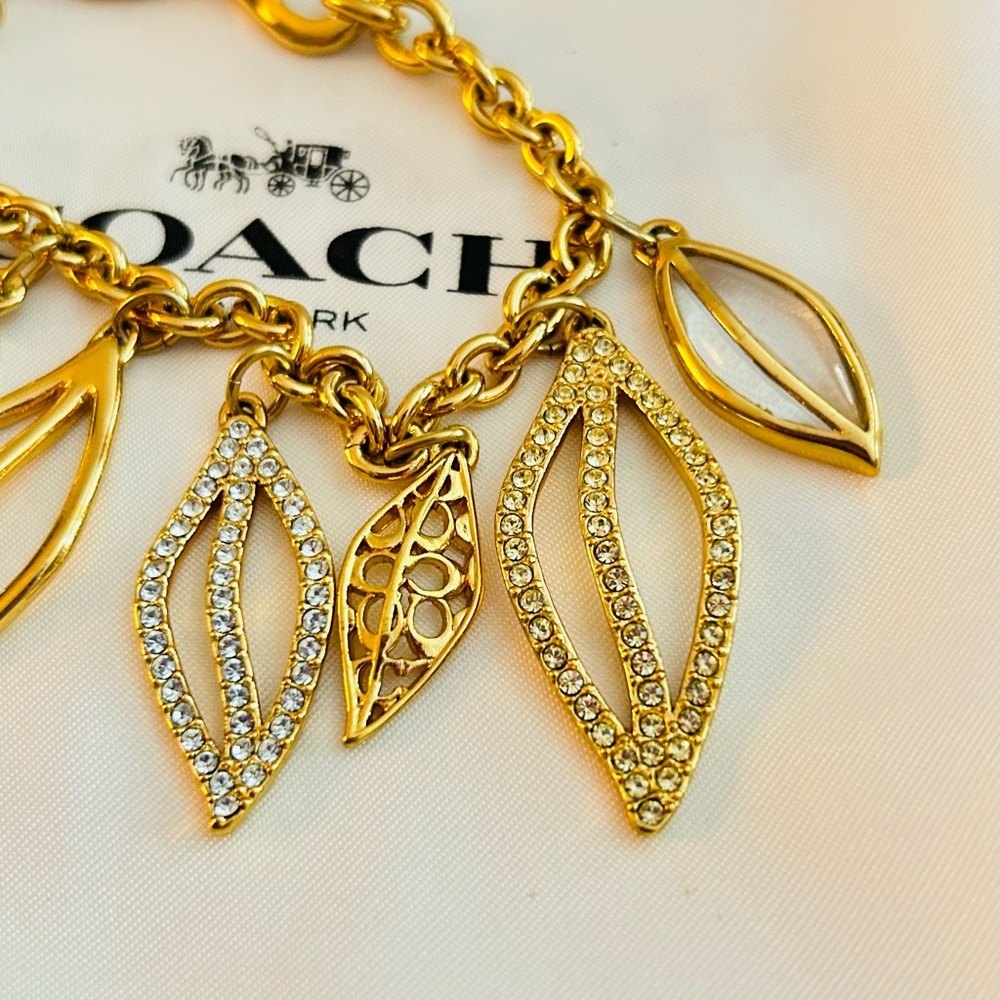 💰SOLD💰RARE VINTAGE Coach charm Bracelet - Picture 6 of 10